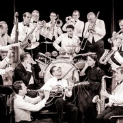 Andrej Hermlin and his Swing Dance Orchestra_3_© Uwe Hauth.jpg