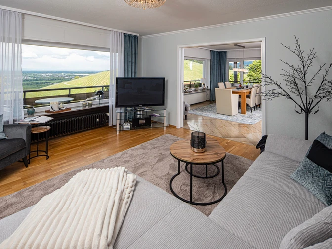 Photo, INSIDE, OUTSIDE