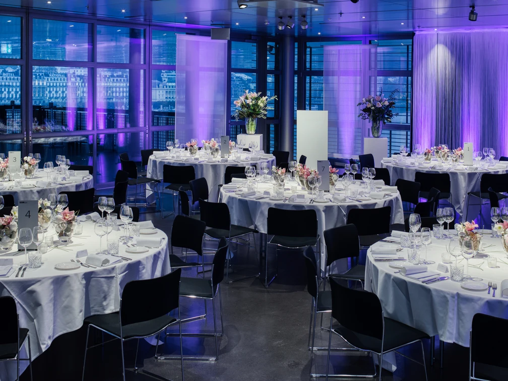 Christmas dinner in the Terrace Hall at KKL Lucerne