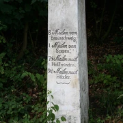 Meilenstein_Dannhausen_B64_Von Okieh71 - Eigenes Werk, Gemeinfrei.jpg
