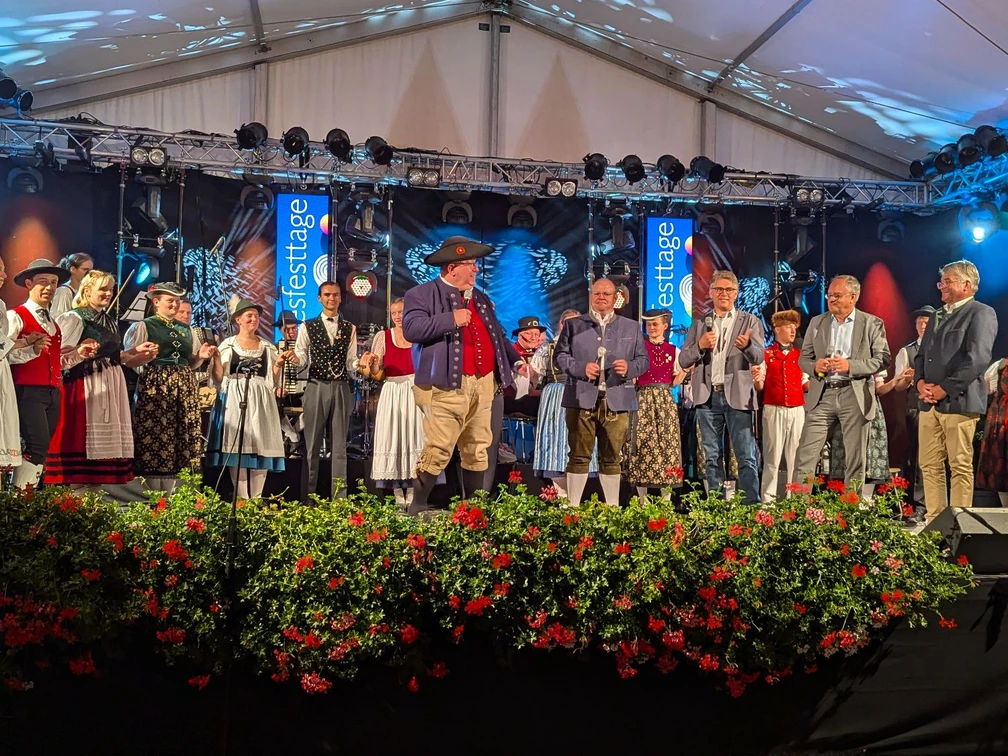 Brauchtumsabend des Landestrachtenverbands