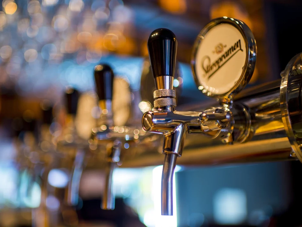 Stockbild Bar