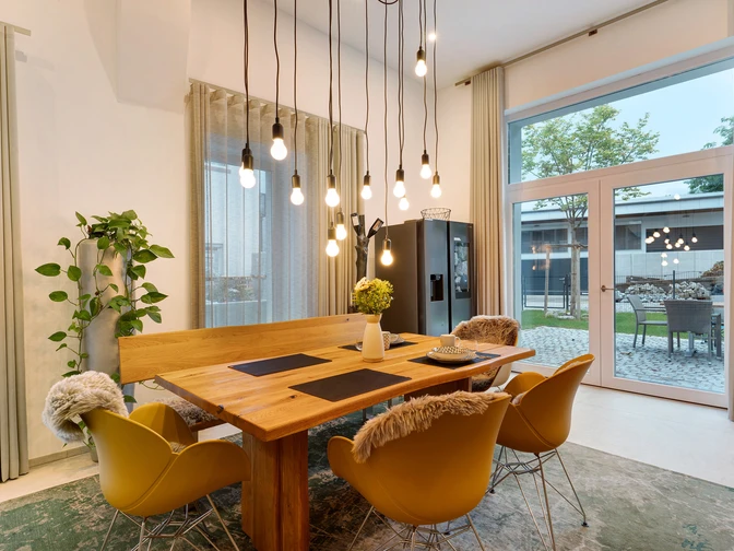 Photo, INSIDE, OUTSIDE