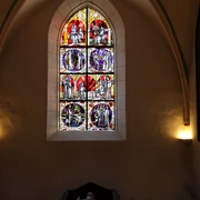 Stiftskirche_Antoniuskapelle_Roswithafenster_Sommer© Stadt Bad Gandersheim Hötzel_web.jpg