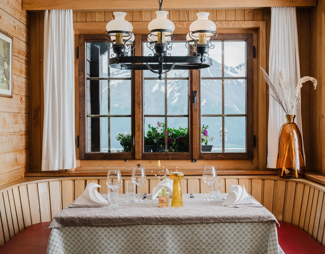 Alpfrieden_Bettmeralp_Restaurant_1.jpg