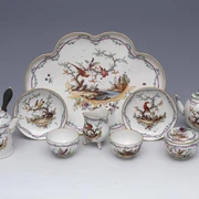 dejeuner_mit_indianischen_voegeln_hoechster_porzellane_c_hmf_foto_uwe_dettmar_1755069481.jpg