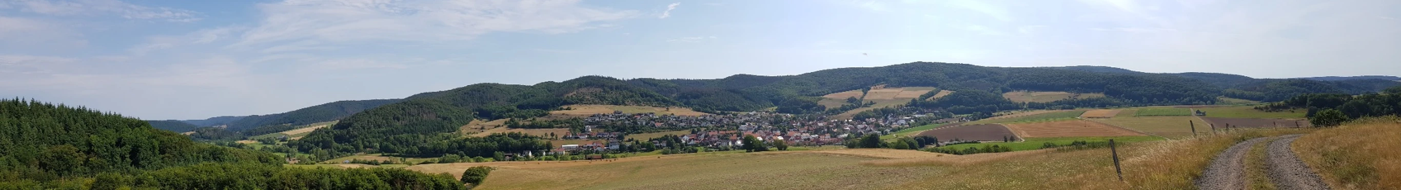 Blick auf Frankenau-Altenlotheim und den Nationalpark Kellerwald-Edersee