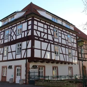 1. 's freche hus