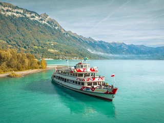 Motorschiff Jungfrau bei Bönigen auf dem Brienzersee