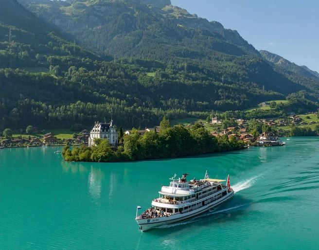 bls-schifffahrt-brienzersee-iseltwald-seeburg--motorschiff-brienz.jpg