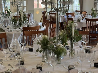 Festlich geschmückter Saal_Landhaus Hamester.jpeg
