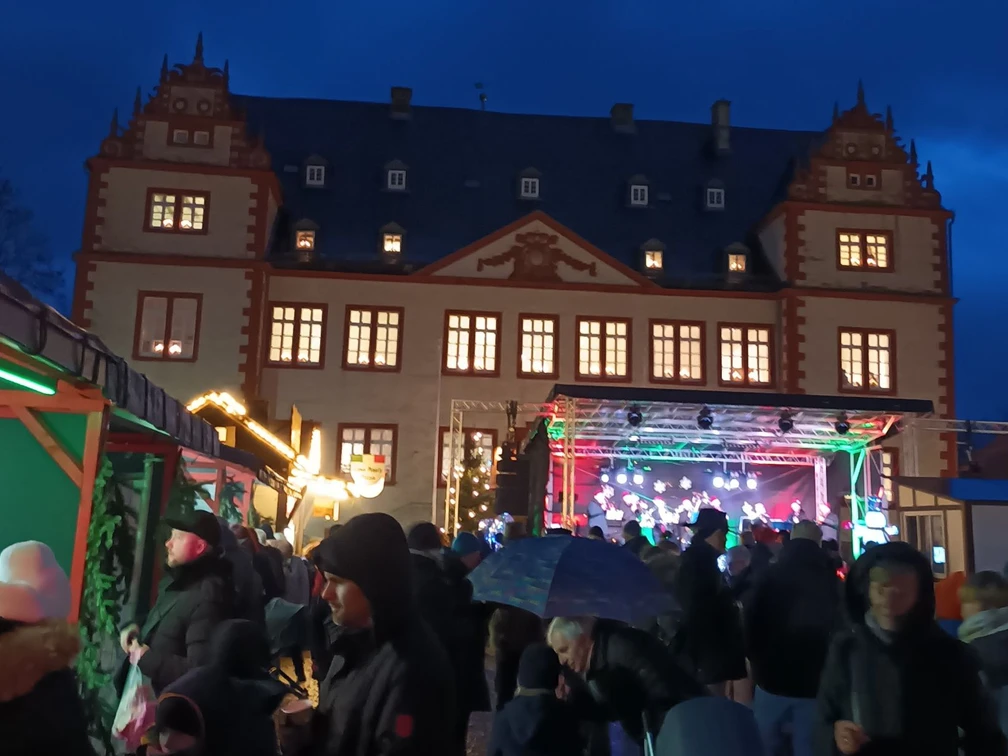 2024_Adventstreff_Schloss-Salder.jpg Adventstreff im Schloss SalderAdvent meeting at Salder CastleAdventsmøde på Salder SlotAdventsbijeenkomst in Kasteel Salder