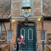 Weihnachtlicher Brauhausmarkt Weihnachtlicher Brauhausmarkt im Brauhaus BleckedeChristmas brewery market in the Bleckede breweryJulebryggerimarked i Bleckede-bryggerietKerstbrouwerijmarkt in de Bleckede brouwerij