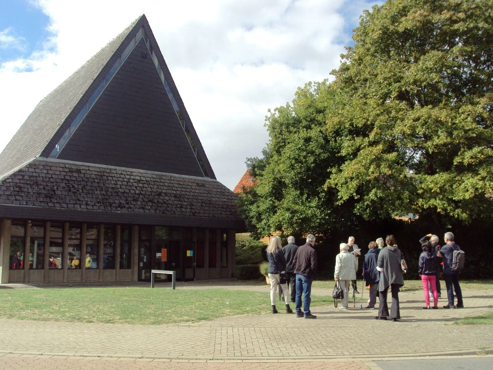 Gebhardshagen_Kirche Heilig Kreuz.JPG