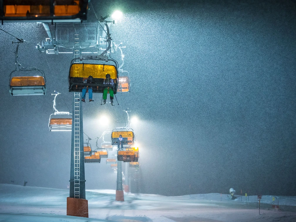 Nachtskifahren auf der Aletsch Arena Nachtskifahren auf der Aletsch Arena