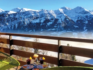 gloria-beatenberg-balkon-aussicht