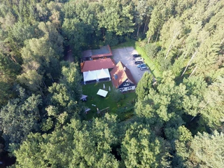 waldcafe-lounge-altes-forsthaus-aussen