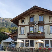 hotel-cafe-restaurant-rosengaertli-leissigen-gebaeude