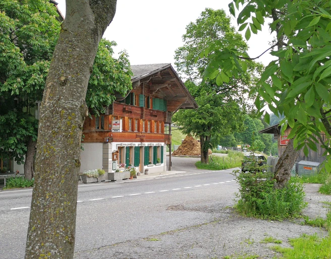 Restaurant Riedli Zwischenflüh exterior view from the street
