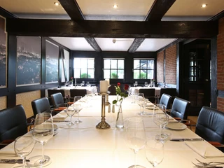 Restaurant Alte Mühle  Festlich gedeckter Tisch im Restaurant Alte Mühle Weyhausen