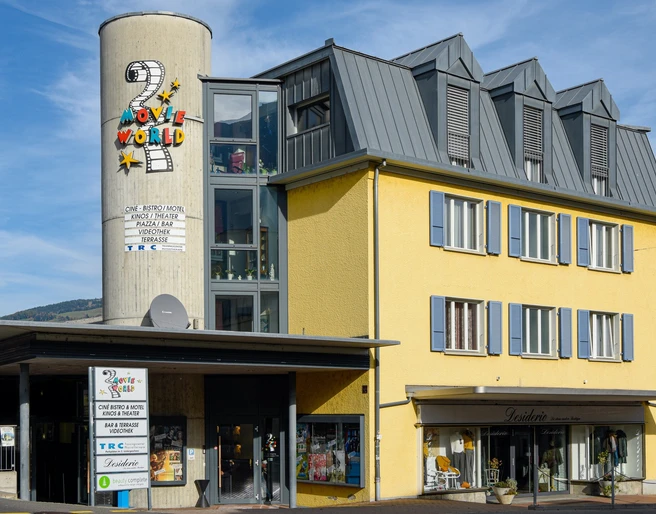 movieworld-spiez-aussen-gebaeude-ansicht