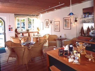 altstadt-tee-haus-sitzplaetze-innen