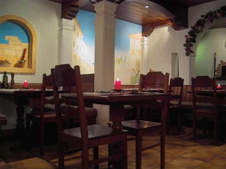 pizzeria-piccobello-bettmeralp-innen