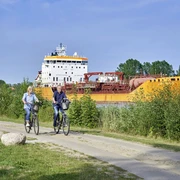 Von Kanal und Steinzeitgräbern