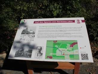 Schautafel auf dem Wanderweg Schautafel auf dem Wanderweg Auf den Spuren von Hermann Löns
