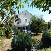 fewo-seeberger-hausansicht-garten Hausansicht mit Garten