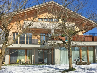 Exterior view Chalet Park in winter