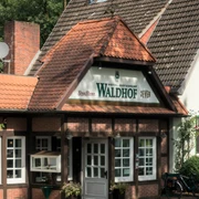 Eingang zum Hotel & Restaurant Waldhof Eingang zum Hotel & Restaurant Waldhof