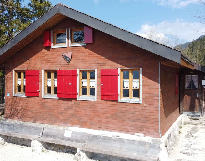 Aussenansicht im Sommer