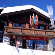 infocenter-bettmeralp-aletsch-arena-aussenansicht-winter