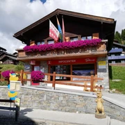 infocenter-bettmeralp-aletsch-arena-aussenansicht-sommer
