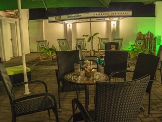 Backpackers INN_Außenbereich backpackers-inn-aussenbereich