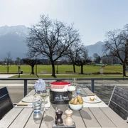 aarmuehle-hapimag-terrasse-tisch-fruestuck-hoehematte.jpg