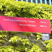 Schilder weisen den Weg Schilder weisen den WegThe Otto Haesler Tour
