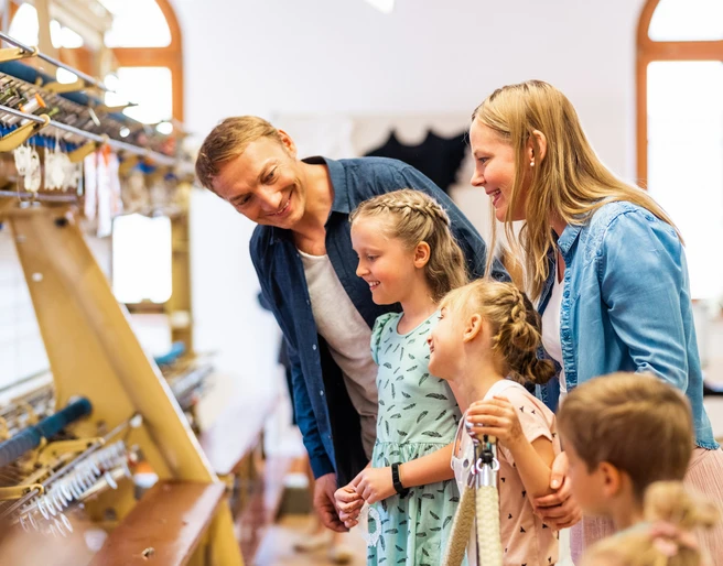 An der Stickmaschine