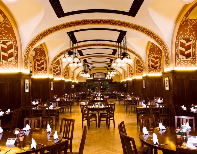 Tagungsraum Großer Keller in der Eventlocation Auerbachs Keller | Leipzig Convention Bureau  Tagungsraum Großer Keller in der Eventlocation Auerbachs Keller – präsentiert vom Leipzig Convention BureauMeeting room Großer Keller at the event venue Auerbachs Keller – presented by the Leipzig Convention Bureau