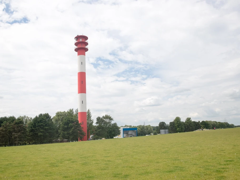 Der Voslapper Leuchtturm am Jadeweserport