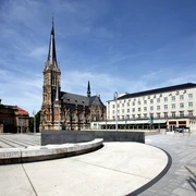 Theaterplatz Chemnitz mit dem Hotel Chemnitzer Hof
