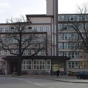 Fassade der Landesdirektion Chemnitz