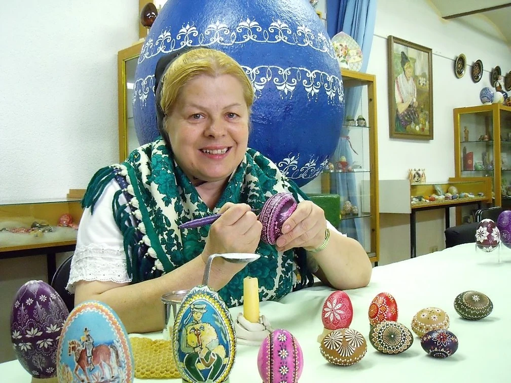 Ostereiermuseum & Erlebnishof Sabrodt, Dorothea Tschöke