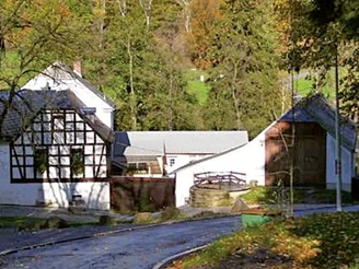 Gasthaus Pfaffenmühle zwischen Jößnitz und Röttis