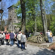 Aussichtsturm und Bergbaude auf dem Czorneboh