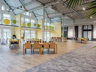 Veranstaltungssaal Leeraner Miniaturland Das Bild zeigt den Veranstaltungssaal im Leeraner Miniaturland