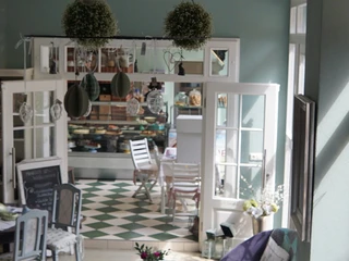 Innenraum der Patisserie