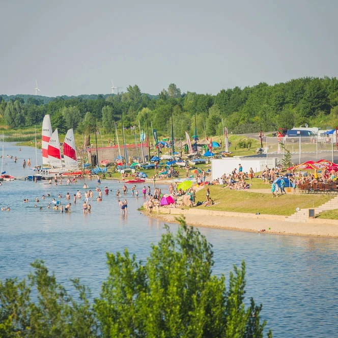 Rackwitz - Schladitzer Bucht mit Restaurant und Wassersportresort