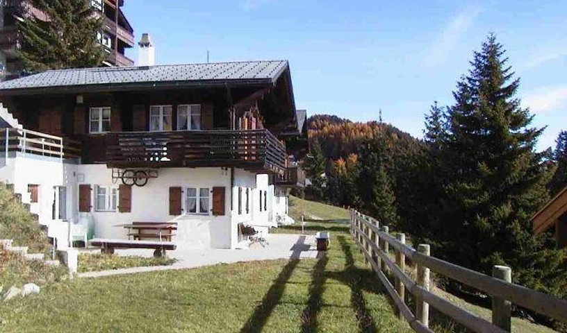 Aussenansicht Sommer 2